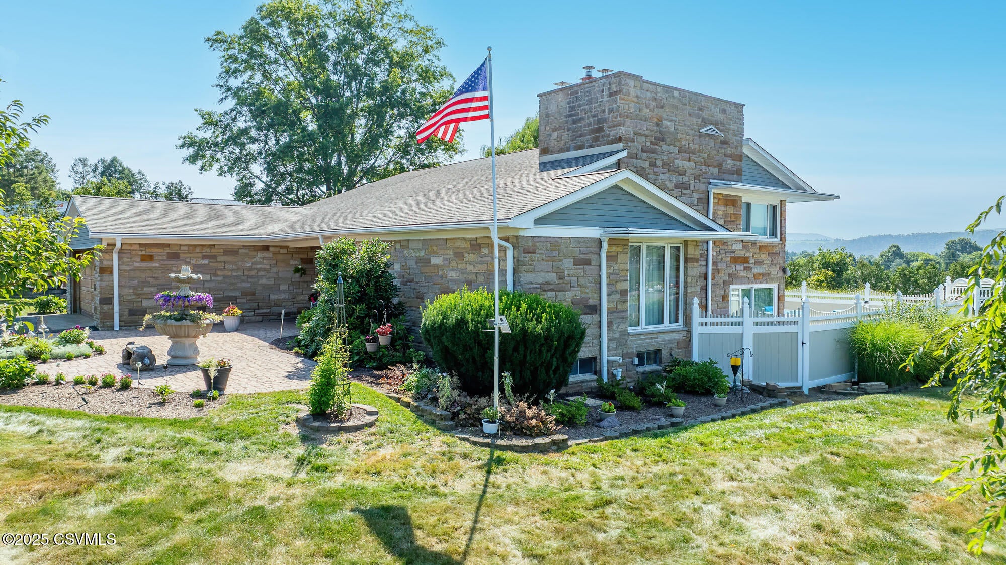 Berwick, Pennsylvania, 18603, United States, 4 Bedrooms Bedrooms, ,3 BathroomsBathrooms,Residential,For Sale,1979458