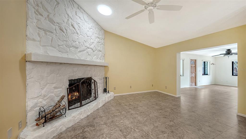 Bradenton, Florida, 34209, United States, 3 Bedrooms Bedrooms, ,2 BathroomsBathrooms,Residential,For Sale,2001818