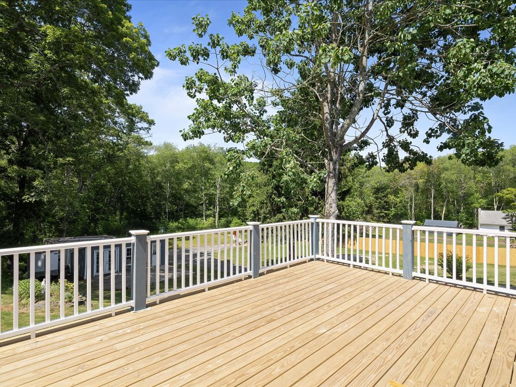 Westerly, Rhode Island, 02891, United States, 5 Bedrooms Bedrooms, ,4 BathroomsBathrooms,Residential,For Sale,1906613