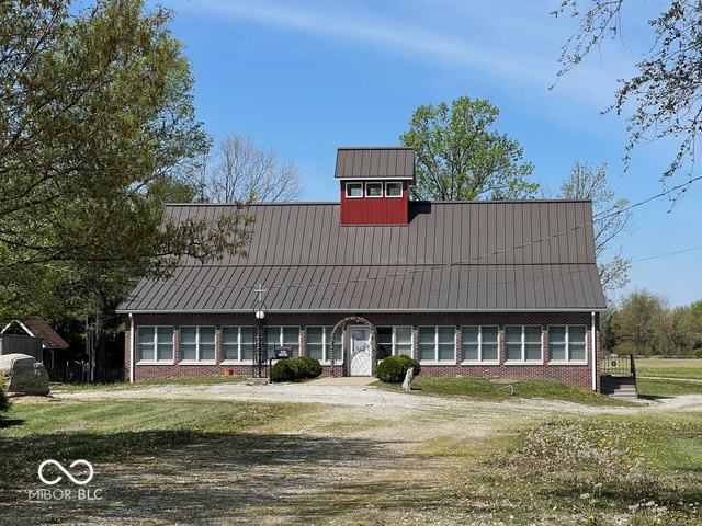 Farmersburg, Indiana, 47850, United States, 3 Bedrooms Bedrooms, ,2 BathroomsBathrooms,Residential,For Sale,1915515