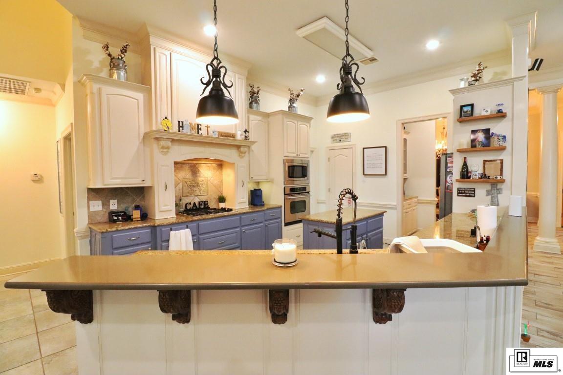Monroe, Louisiana, 71203, United States, 5 Bedrooms Bedrooms, ,4 BathroomsBathrooms,Residential,For Sale,1906256