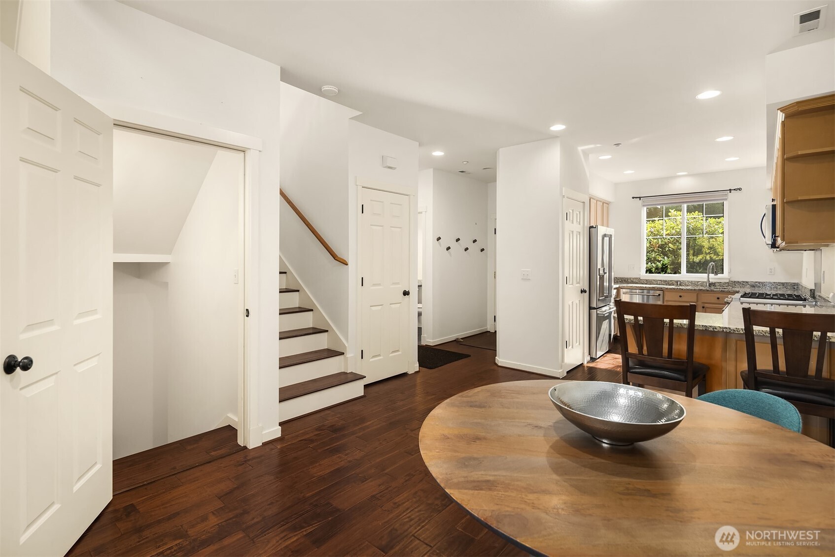 Woodinville, Washington, 98072, United States, 3 Bedrooms Bedrooms, ,3 BathroomsBathrooms,Residential,For Sale,1948007