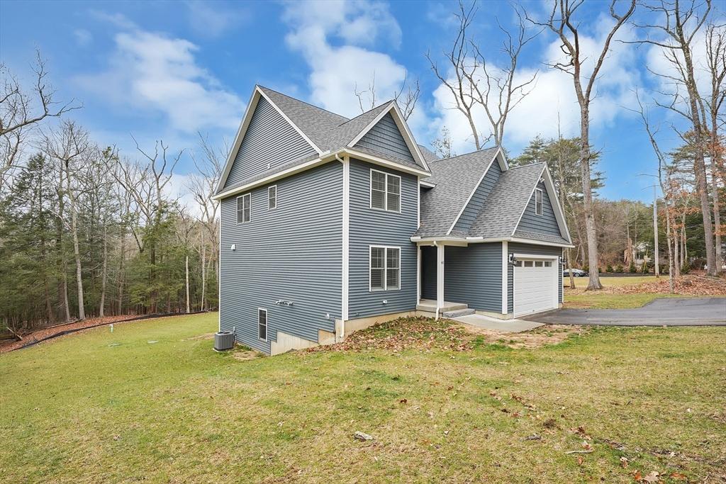 Sturbridge, Massachusetts, 01566, United States, 4 Bedrooms Bedrooms, ,4 BathroomsBathrooms,Residential,For Sale,1801654