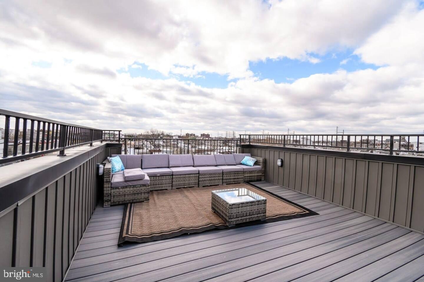 Philadelphia, Pennsylvania, 19146, United States, 4 Bedrooms Bedrooms, ,4 BathroomsBathrooms,Residential,For Sale,1877364