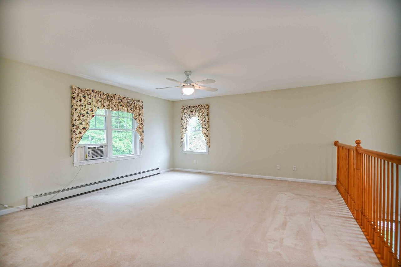 York, Maine, 03909, United States, 2 Bedrooms Bedrooms, ,2 BathroomsBathrooms,Residential,For Sale,1896893