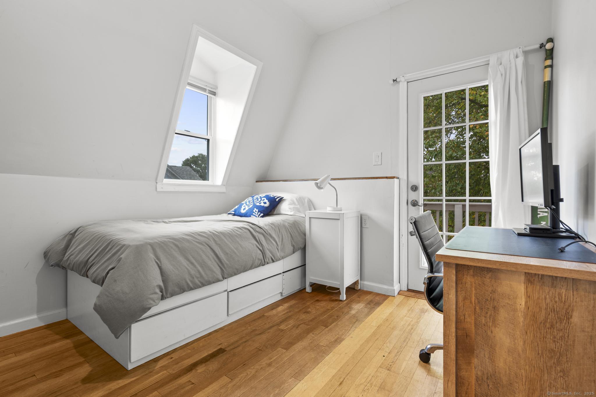 Fairfield, Connecticut, 06825, United States, 3 Bedrooms Bedrooms, ,2 BathroomsBathrooms,Residential,For Sale,1990331