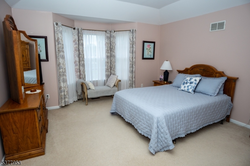 Raritan Twp., New Jersey, 08822, United States, 3 Bedrooms Bedrooms, ,3 BathroomsBathrooms,Residential,For Sale,1913482