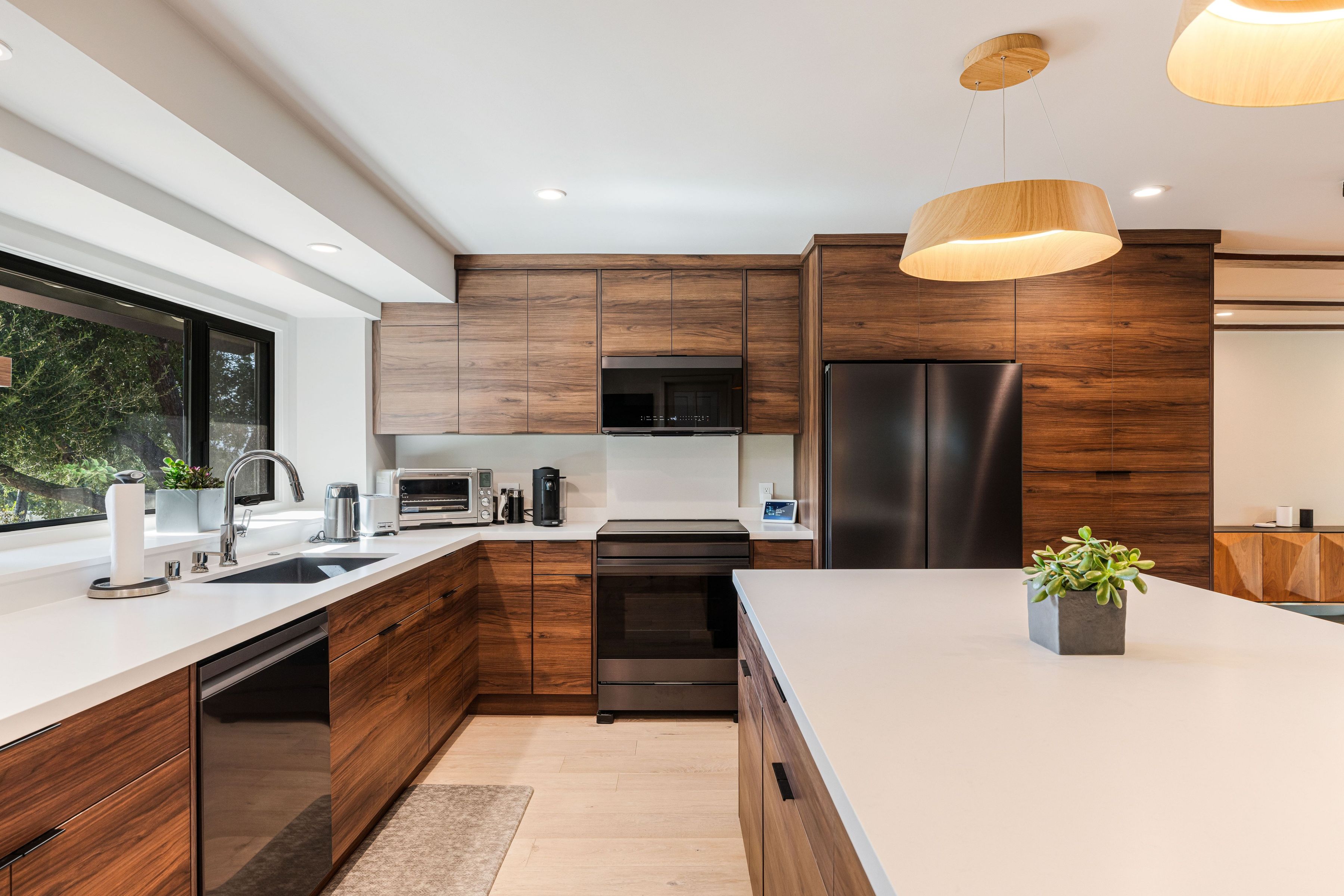  5950 Winnetka Avenue - 物件實景
