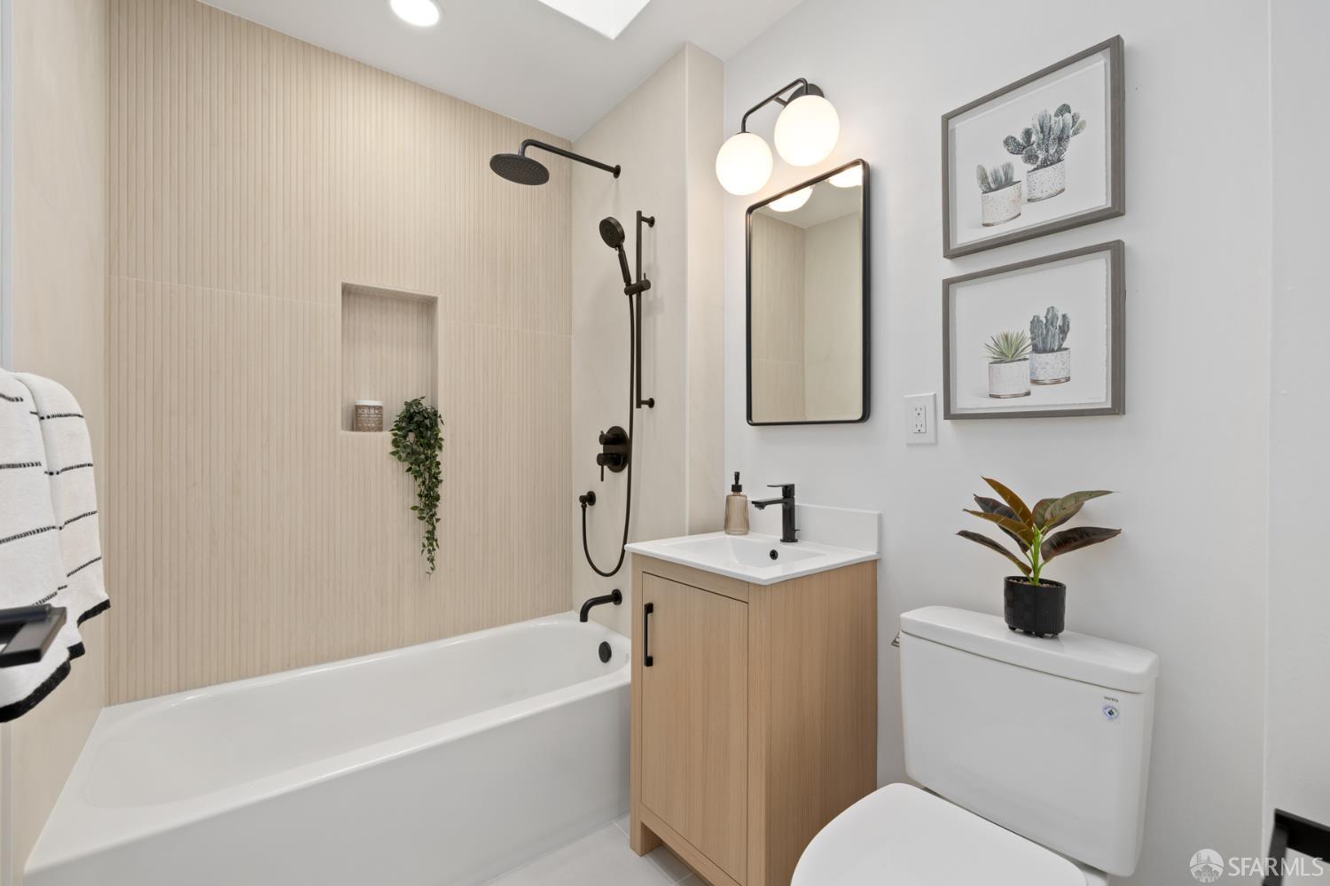 San Francisco, California, 94122, United States, 4 Bedrooms Bedrooms, ,2 BathroomsBathrooms,Residential,For Sale,1987685