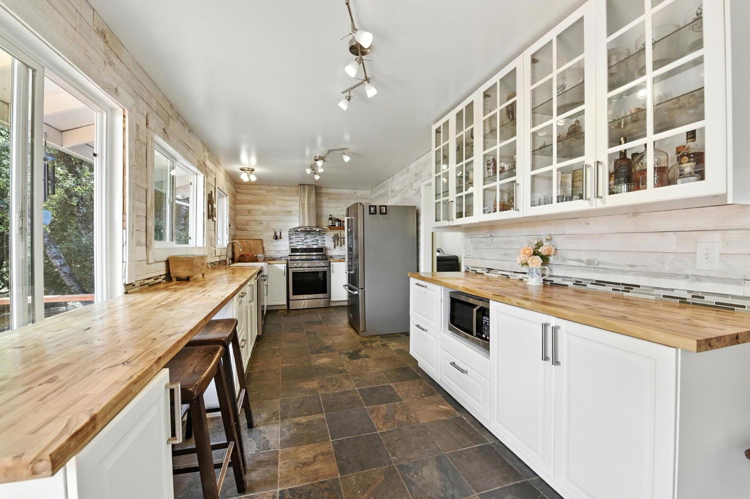 Somerset, California, 95684, United States, 3 Bedrooms Bedrooms, ,2 BathroomsBathrooms,Residential,For Sale,1901793