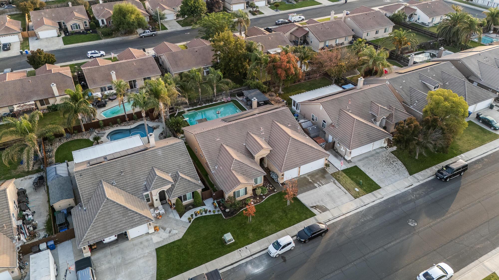 Hanford, California, 93230, United States, 4 Bedrooms Bedrooms, ,3 BathroomsBathrooms,Residential,For Sale,1985647