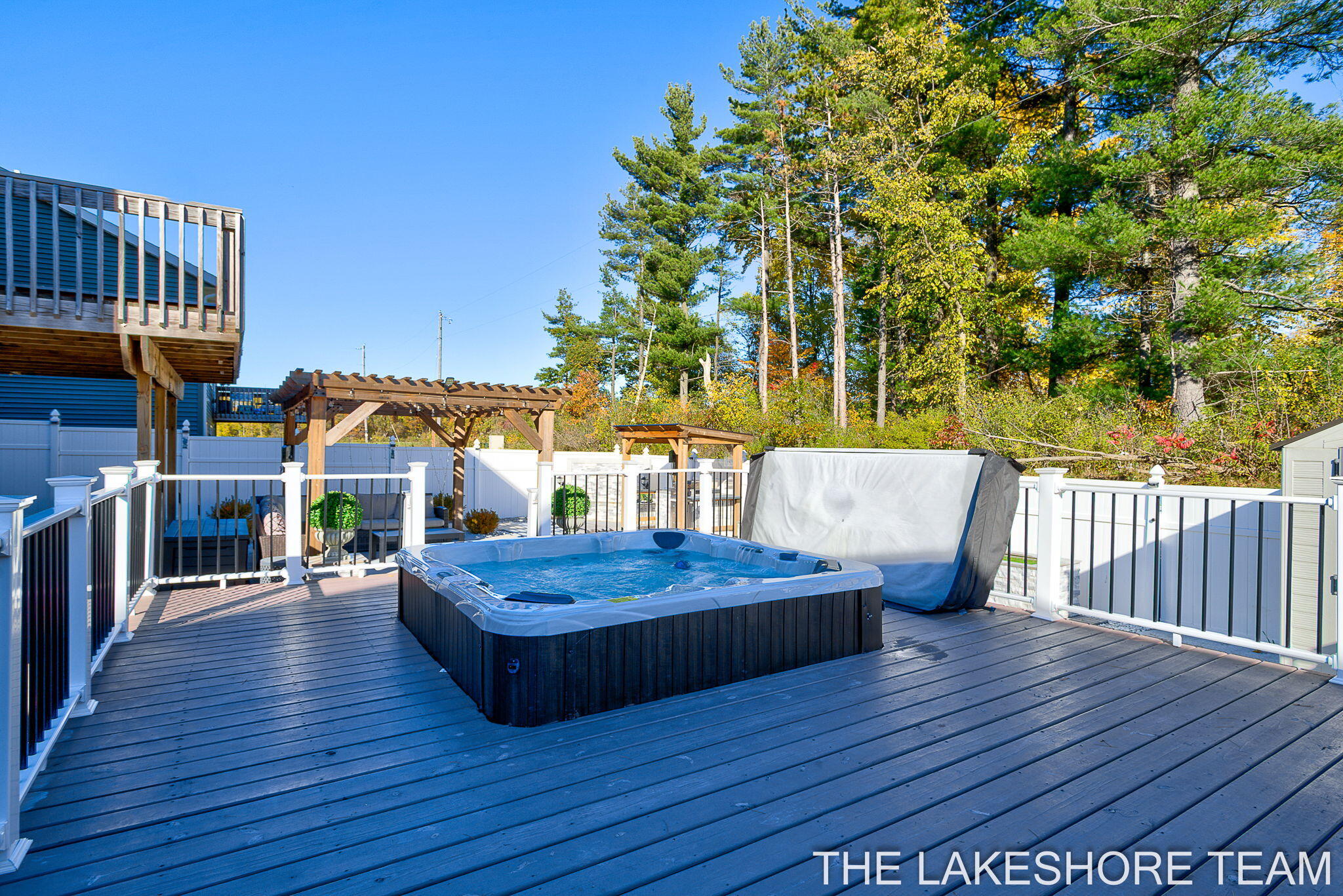 Holland, Michigan, 49424, United States, 5 Bedrooms Bedrooms, ,4 BathroomsBathrooms,Residential,For Sale,1973082