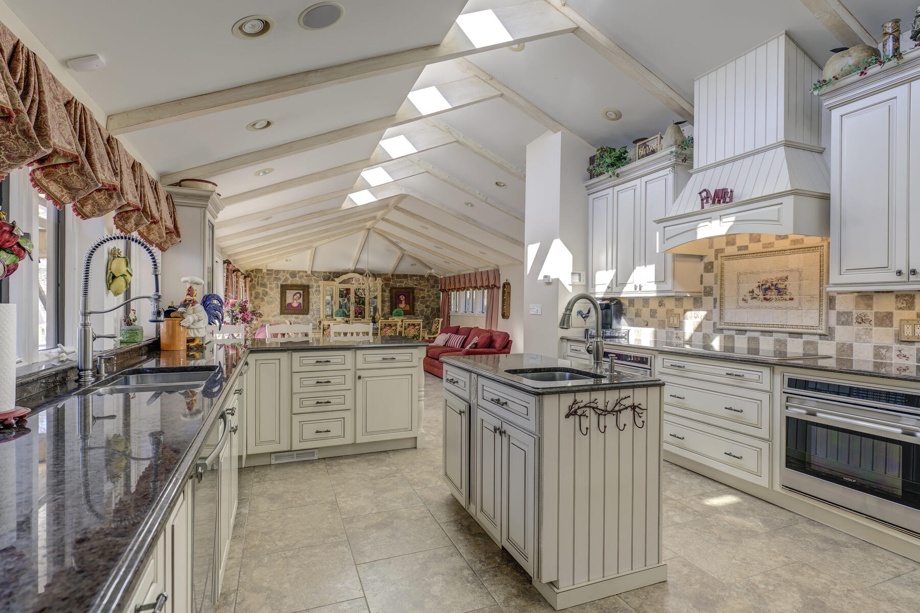  121 Laurel Lane, Laurel Hollow, NY, 11791 - 物件實景