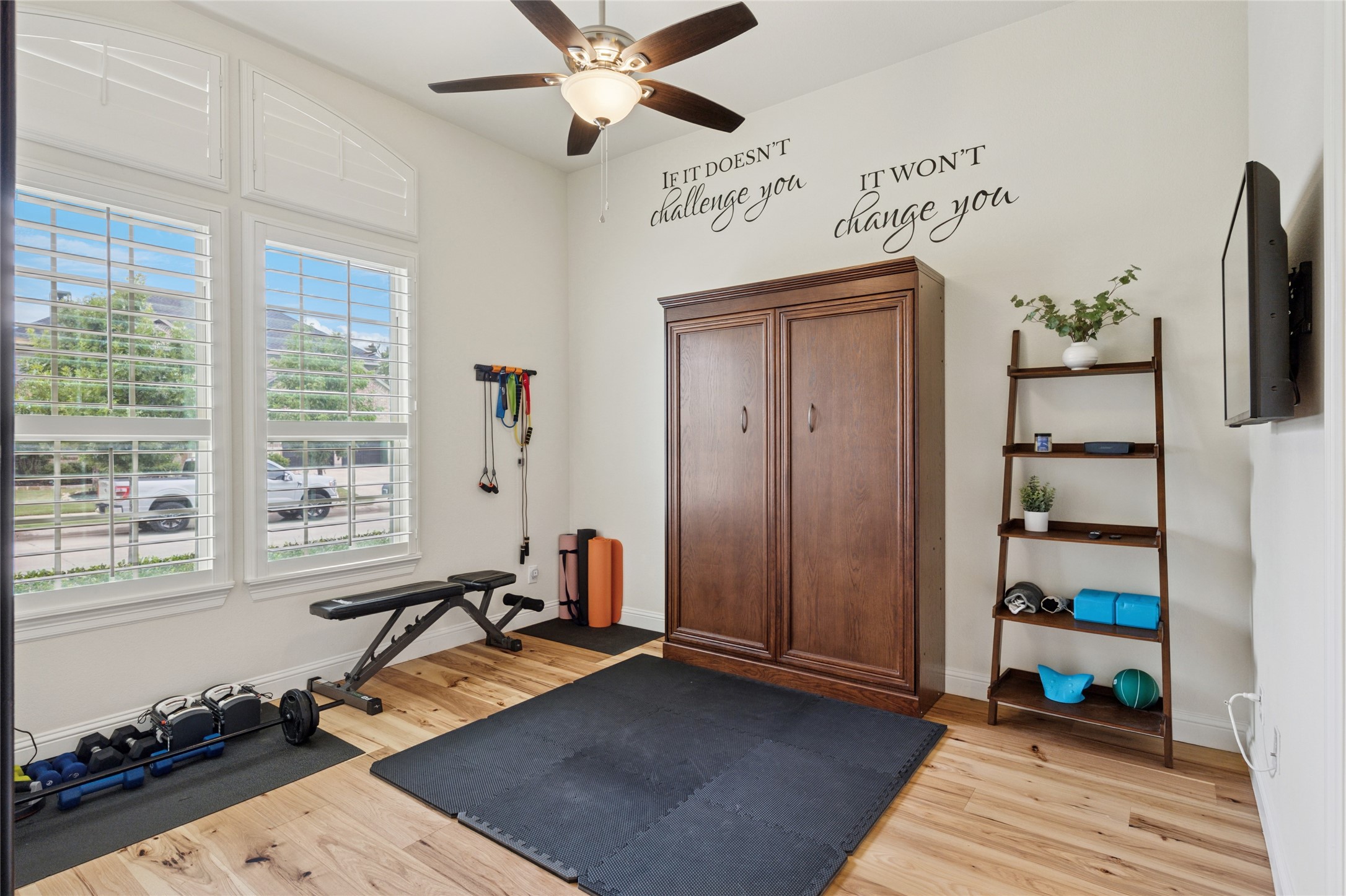 Roanoke, Texas, 76262, United States, 3 Bedrooms Bedrooms, ,3 BathroomsBathrooms,Residential,For Sale,1926228