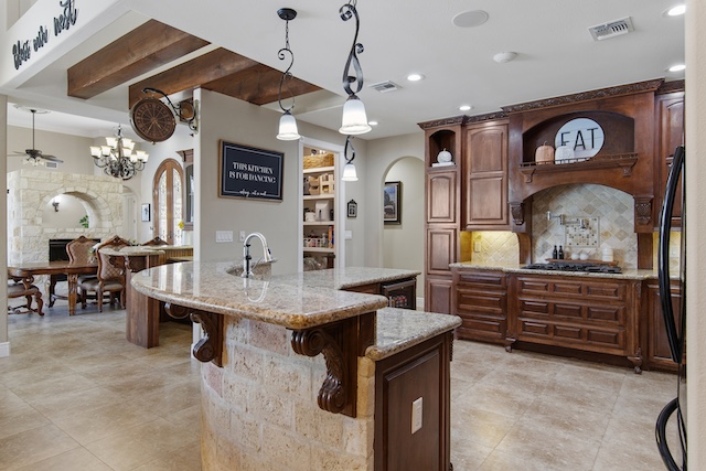 La Feria, Texas, 78559, United States, 4 Bedrooms Bedrooms, ,4 BathroomsBathrooms,Residential,For Sale,1991071