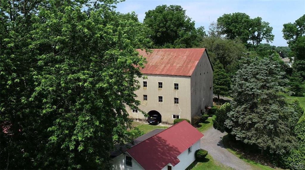 Whitehall Twp, Pennsylvania, 18052, United States, 6 Bedrooms Bedrooms, ,4 BathroomsBathrooms,Residential,For Sale,1931733