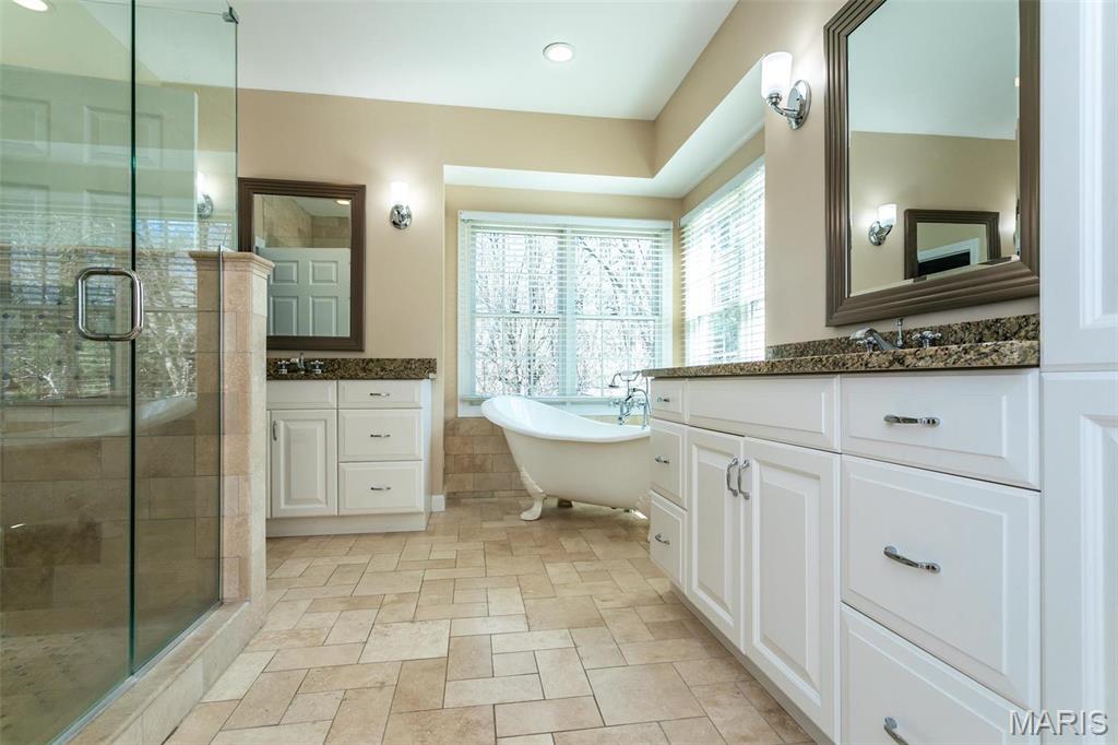 Glen Carbon, Illinois, 62034, United States, 3 Bedrooms Bedrooms, ,4 BathroomsBathrooms,Residential,For Sale,1840876