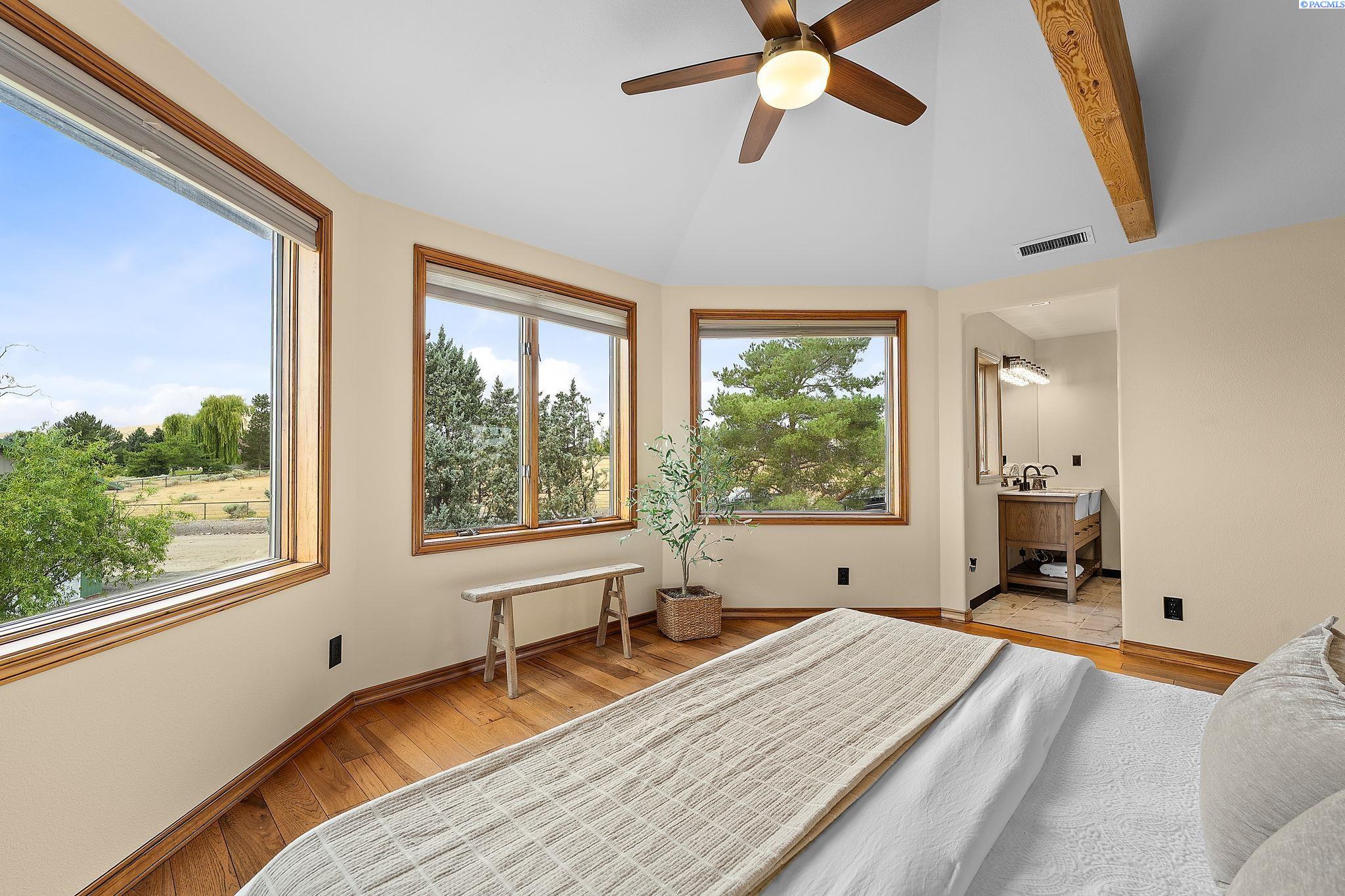 West Richland, Washington, 99353, United States, 5 Bedrooms Bedrooms, ,3 BathroomsBathrooms,Residential,For Sale,1906859