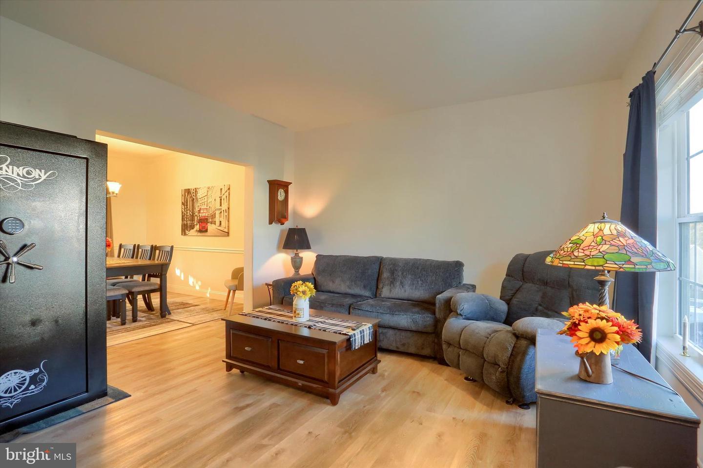 Etters, Pennsylvania, 17319, United States, 5 Bedrooms Bedrooms, ,4 BathroomsBathrooms,Residential,For Sale,1992939