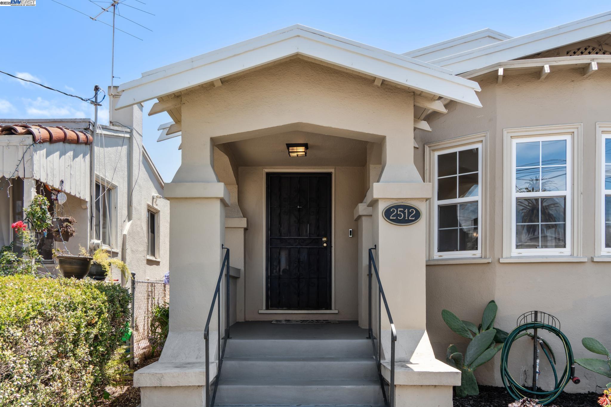 Oakland, California, 94605, United States, 2 Bedrooms Bedrooms, ,1 BathroomBathrooms,Residential,For Sale,1901518