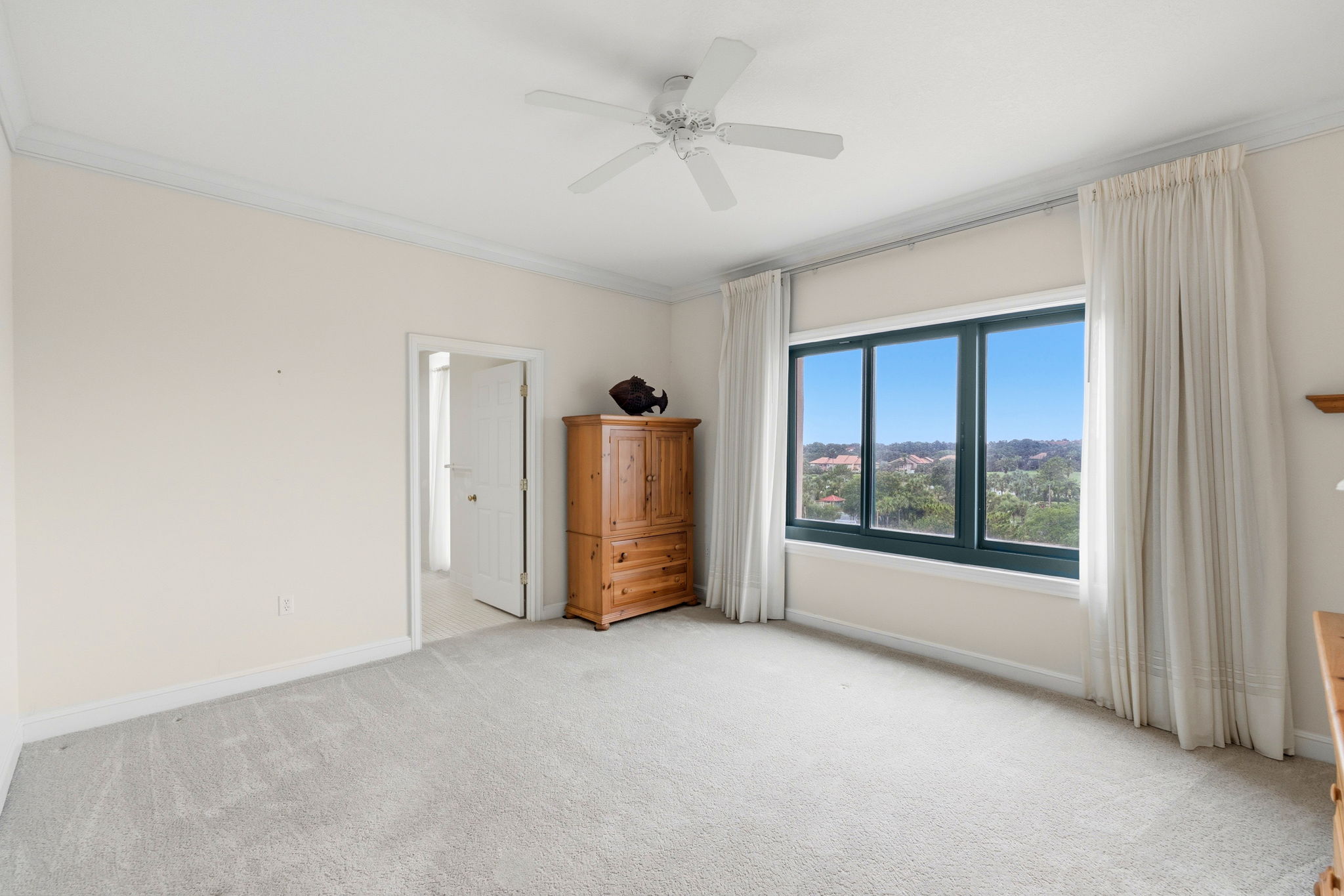  Gulf-Front Condominium with Panoramic Views and Renovation Potential - 物件實景