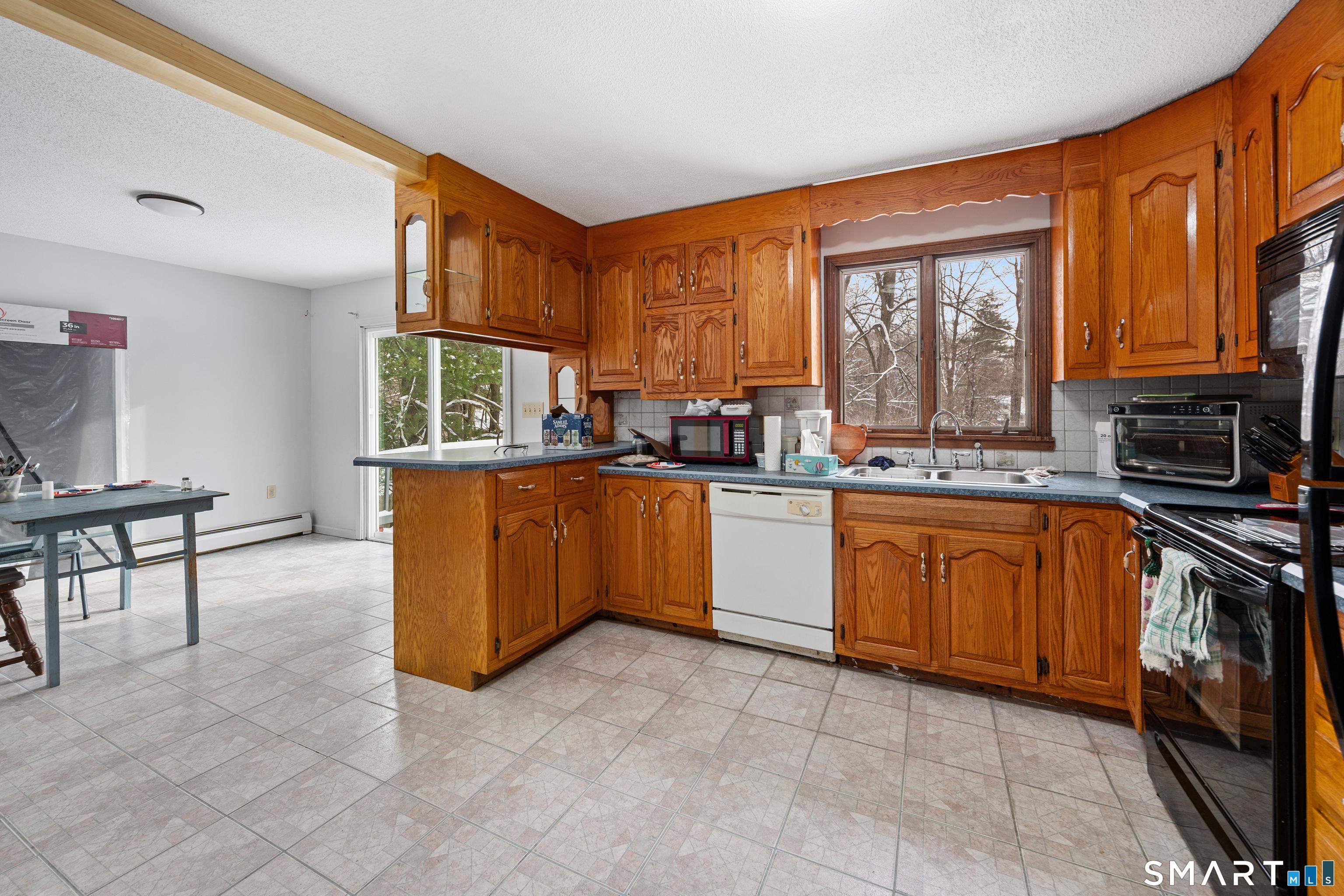 Southington, Connecticut, 06489, United States, 5 Bedrooms Bedrooms, ,3 BathroomsBathrooms,Residential,For Sale,2007439