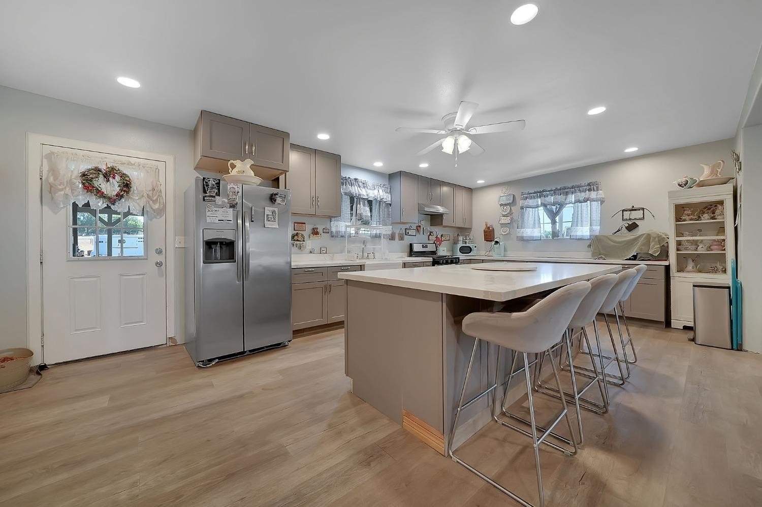 Burson, California, 95225, United States, 2 Bedrooms Bedrooms, ,2 BathroomsBathrooms,Residential,For Sale,1976966