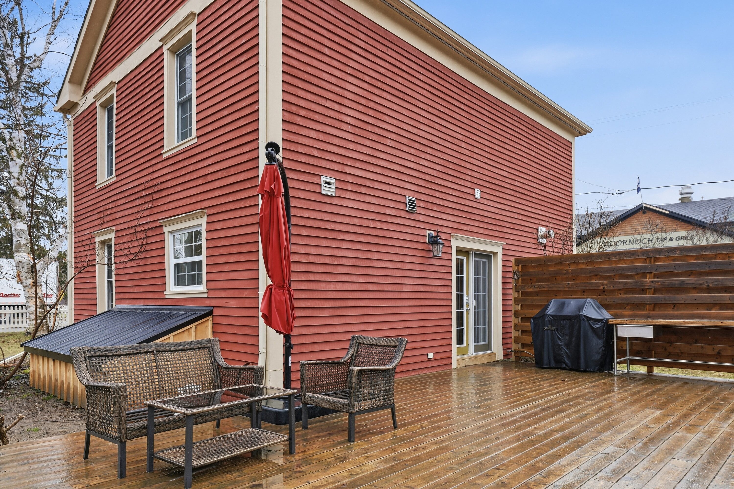  Prestigous 1/4 Acre Town Lot - 物件實景