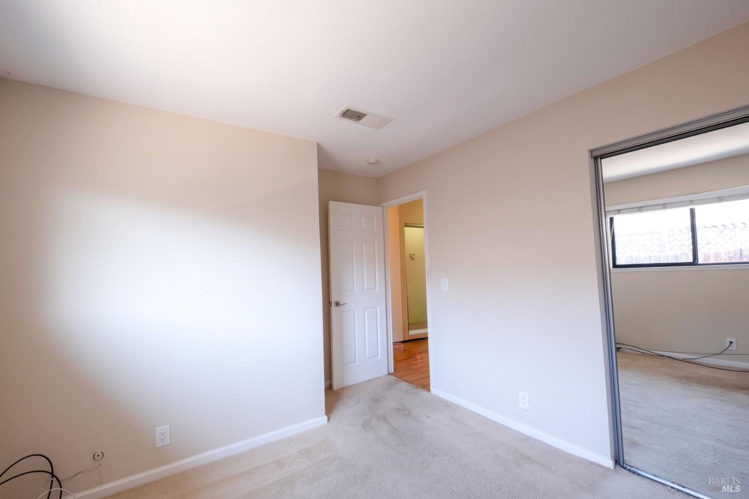 Vallejo, California, 94589, United States, 4 Bedrooms Bedrooms, ,2 BathroomsBathrooms,Residential,For Sale,1948983