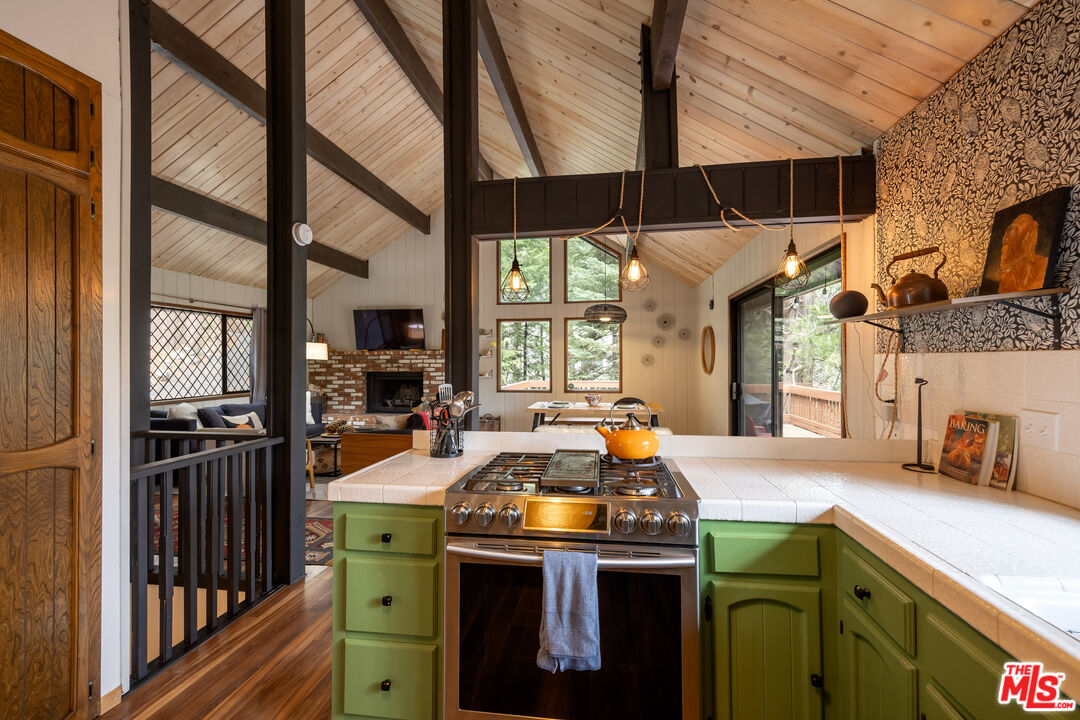 Twin Peaks, California, 92391, United States, 3 Bedrooms Bedrooms, ,2 BathroomsBathrooms,Residential,For Sale,1818443
