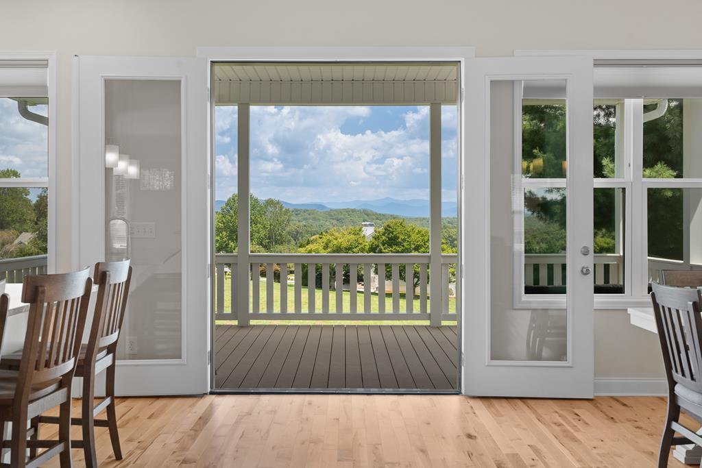 Blairsville, Georgia, 30512, United States, 3 Bedrooms Bedrooms, ,3 BathroomsBathrooms,Residential,For Sale,1846972