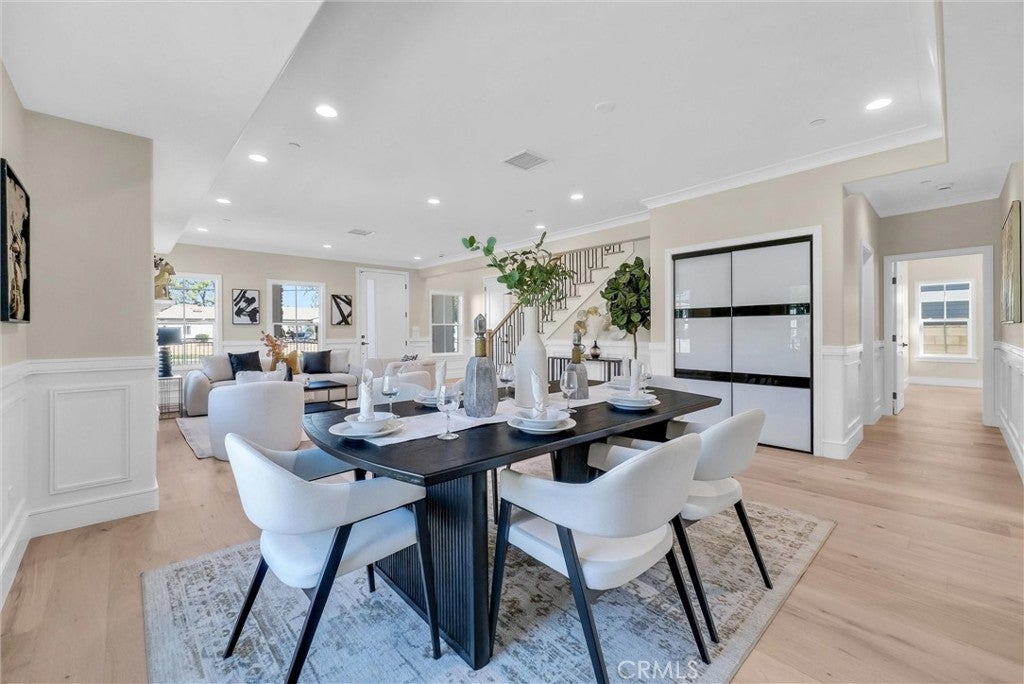 San Gabriel, California, 91775, United States, 7 Bedrooms Bedrooms, ,6 BathroomsBathrooms,Residential,For Sale,1804078