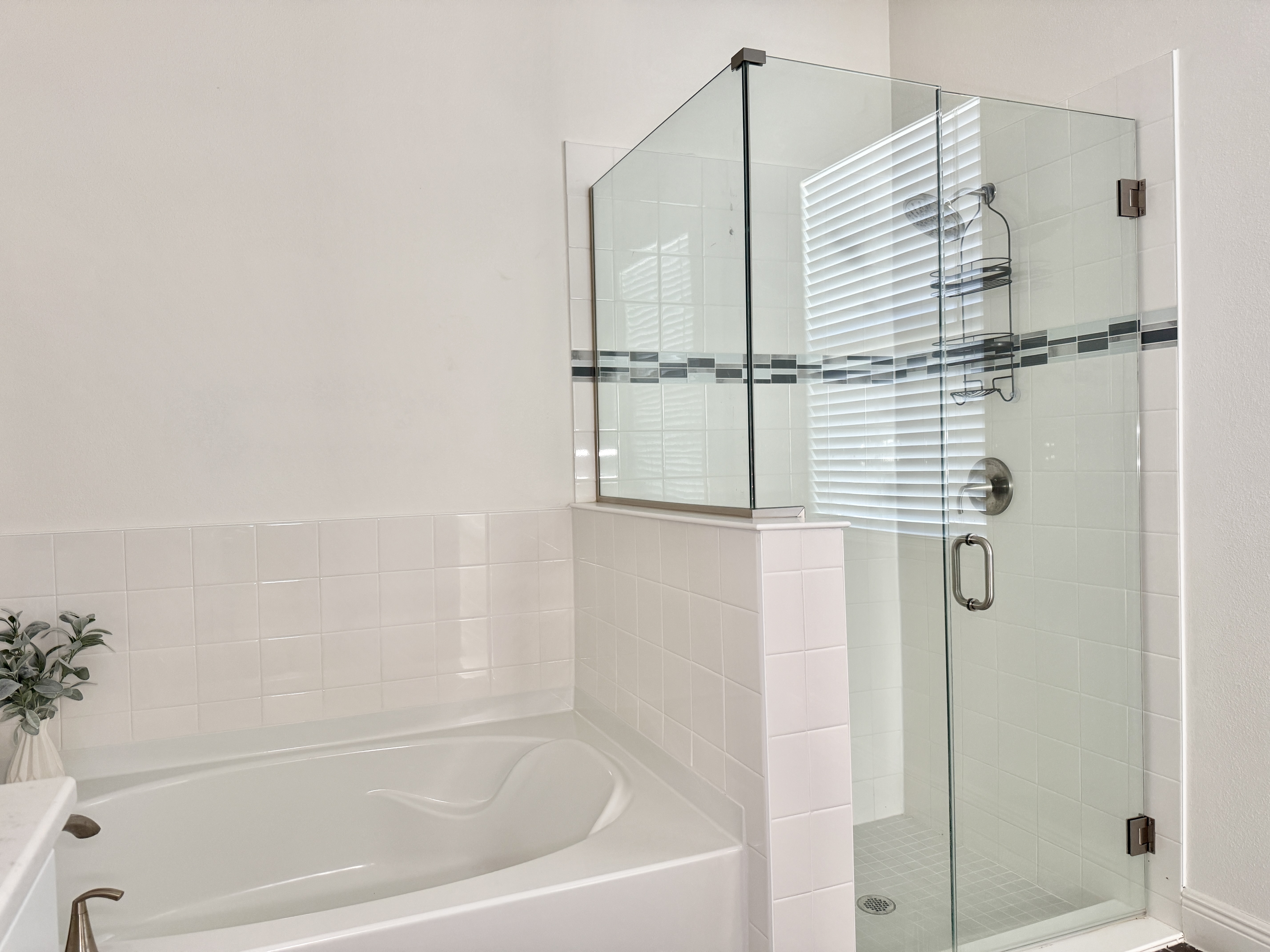 Seffner, Florida, 33584, United States, 4 Bedrooms Bedrooms, ,3 BathroomsBathrooms,Residential,For Sale,1979664