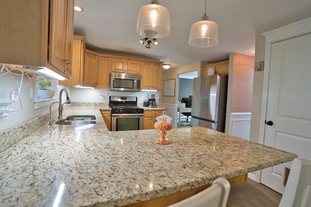 Epsom, New Hampshire, 03234, United States, 3 Bedrooms Bedrooms, ,2 BathroomsBathrooms,Residential,For Sale,1980336