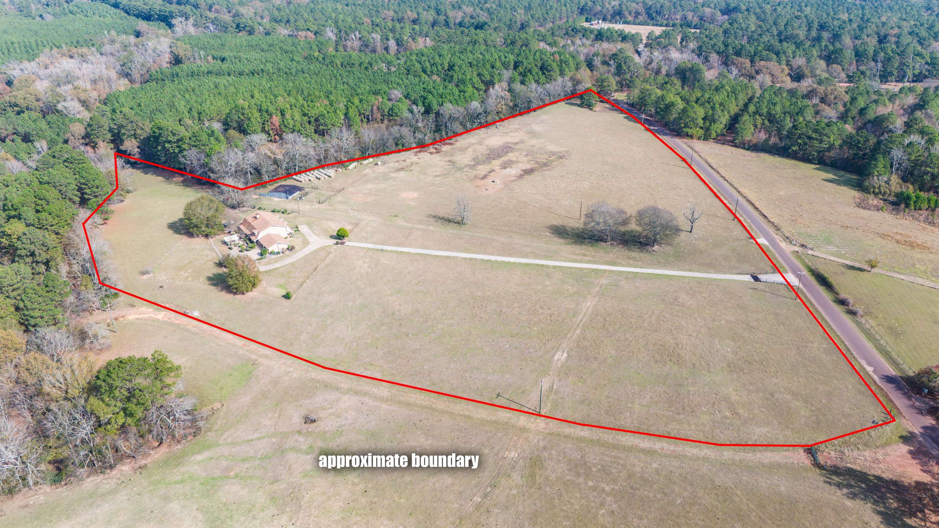 Marshall, Texas, 75670, United States, 5 Bedrooms Bedrooms, ,4 BathroomsBathrooms,Residential,For Sale,1996423