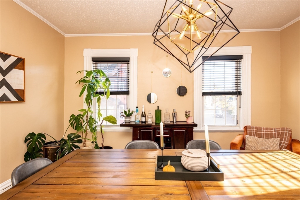 Salem, Massachusetts, 01970, United States, 3 Bedrooms Bedrooms, ,2 BathroomsBathrooms,Residential,For Sale,1990953