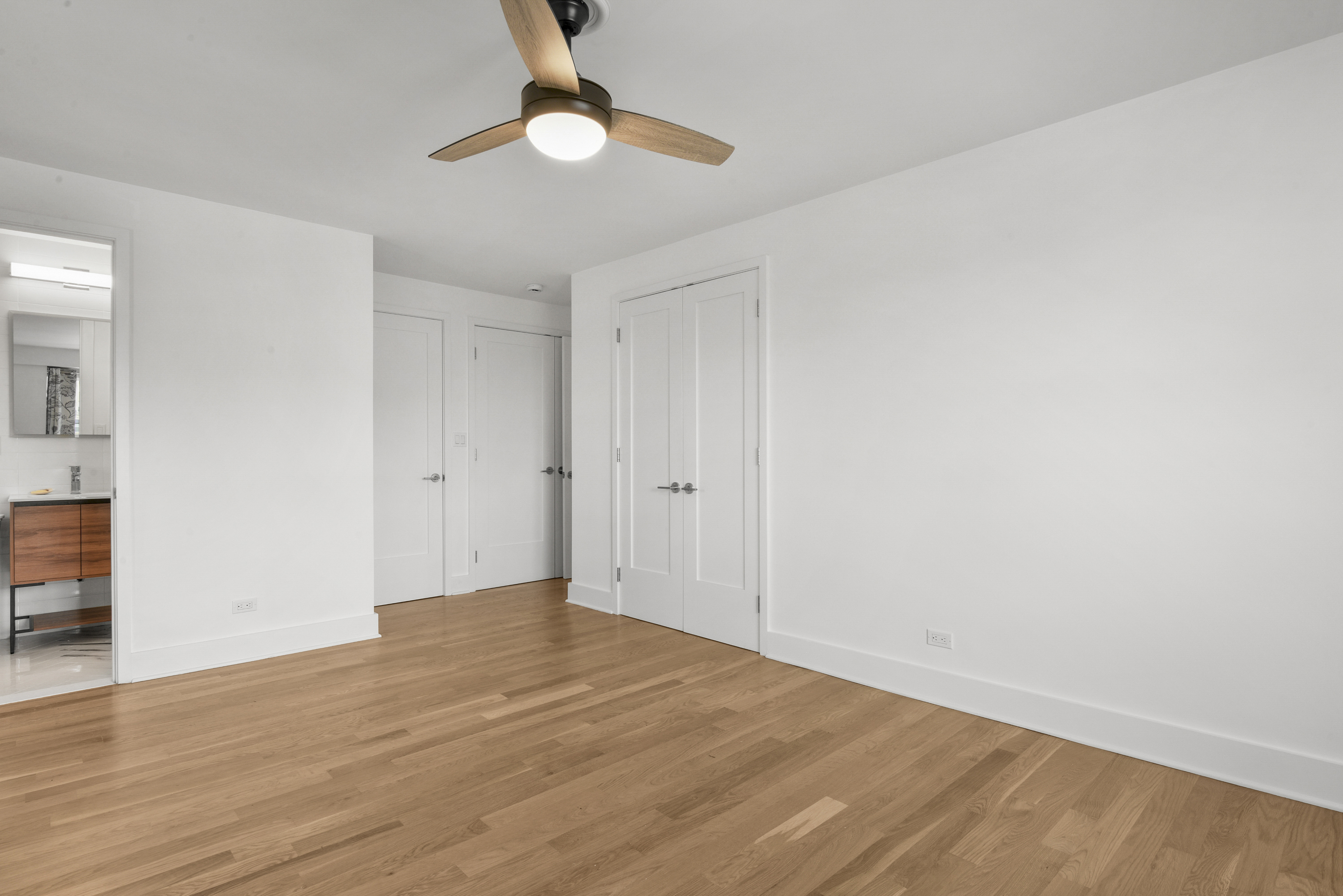  Fully Renovated Larchmont Condo - 物件實景