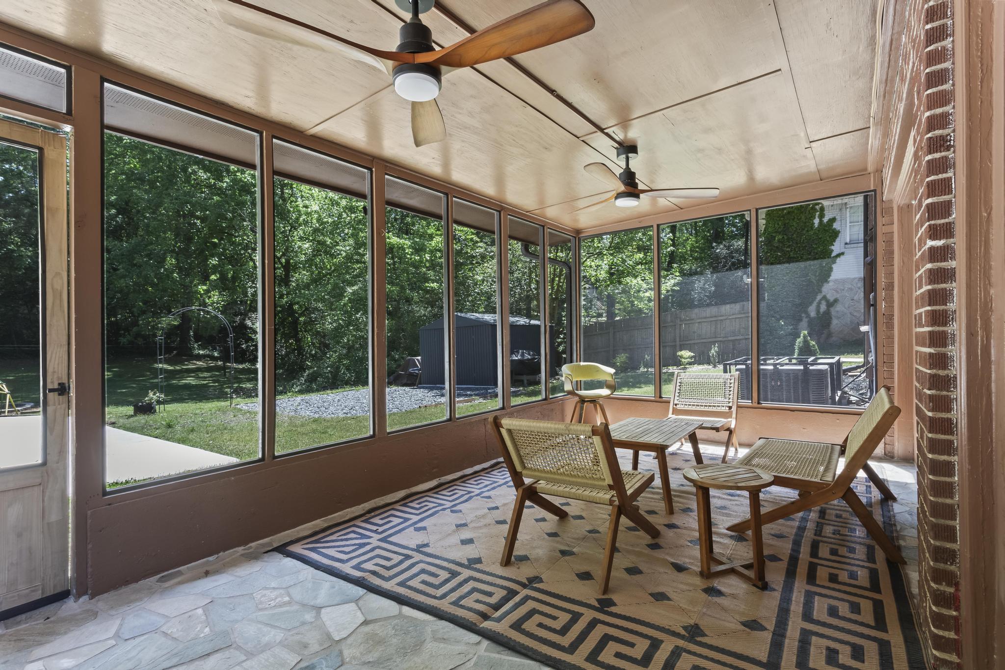  Thoughtfully Designed, Fully Renovated Home - 物件實景