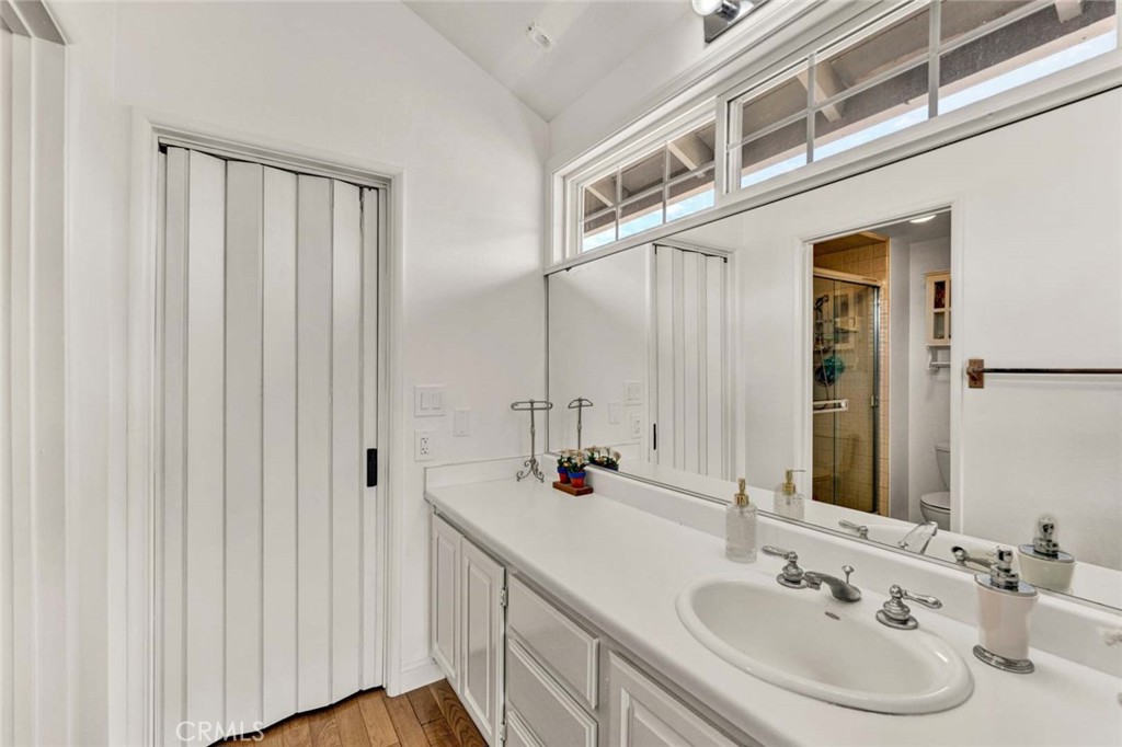 Tustin, California, 92780, United States, 4 Bedrooms Bedrooms, ,3 BathroomsBathrooms,Residential,For Sale,1941038
