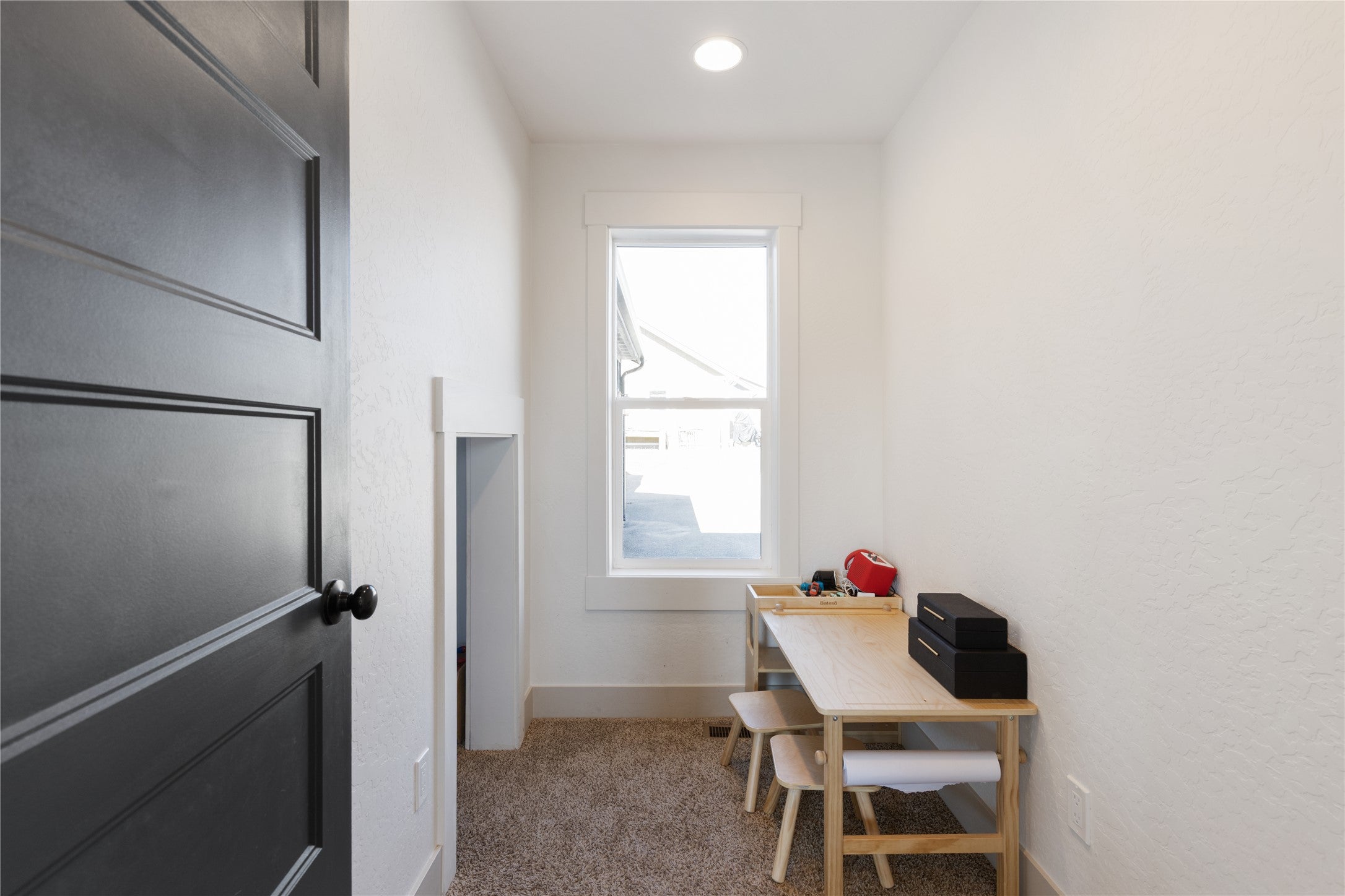 Kalispell, Montana, 59901, United States, 3 Bedrooms Bedrooms, ,3 BathroomsBathrooms,Residential,For Sale,1848783