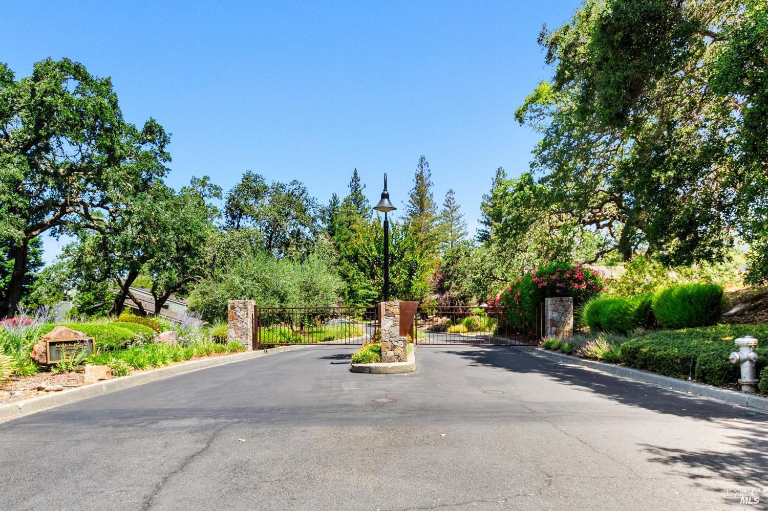 Napa, California, 94558, United States, 2 Bedrooms Bedrooms, ,2 BathroomsBathrooms,Residential,For Sale,1925145