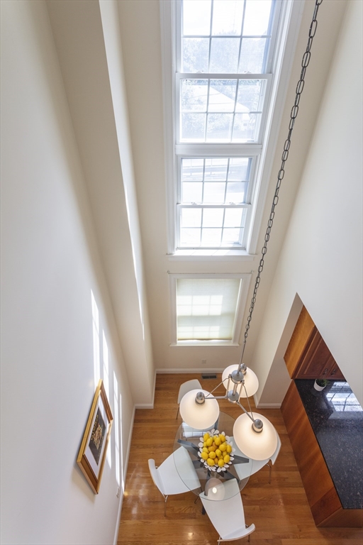 Newton, Massachusetts, 02161, United States, 3 Bedrooms Bedrooms, ,4 BathroomsBathrooms,Residential,For Sale,1940843