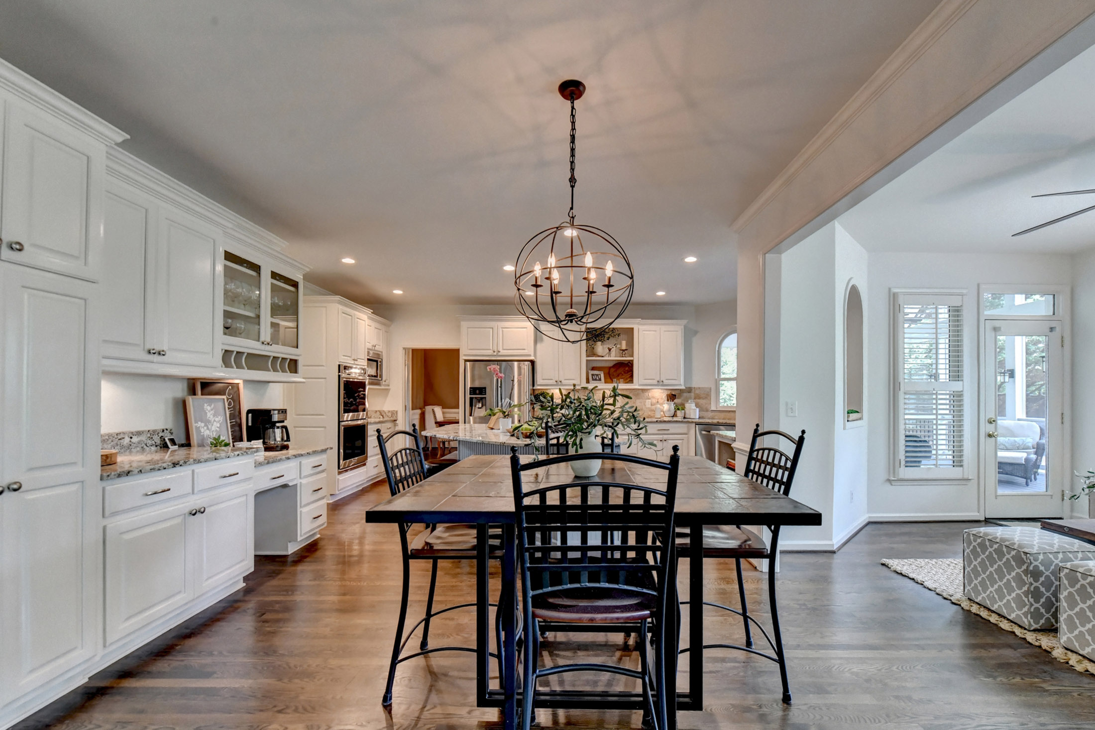  Stunning, Fully Renovated Glen Abbey Home Nestled in the Heart of Alpharetta - 物件實景