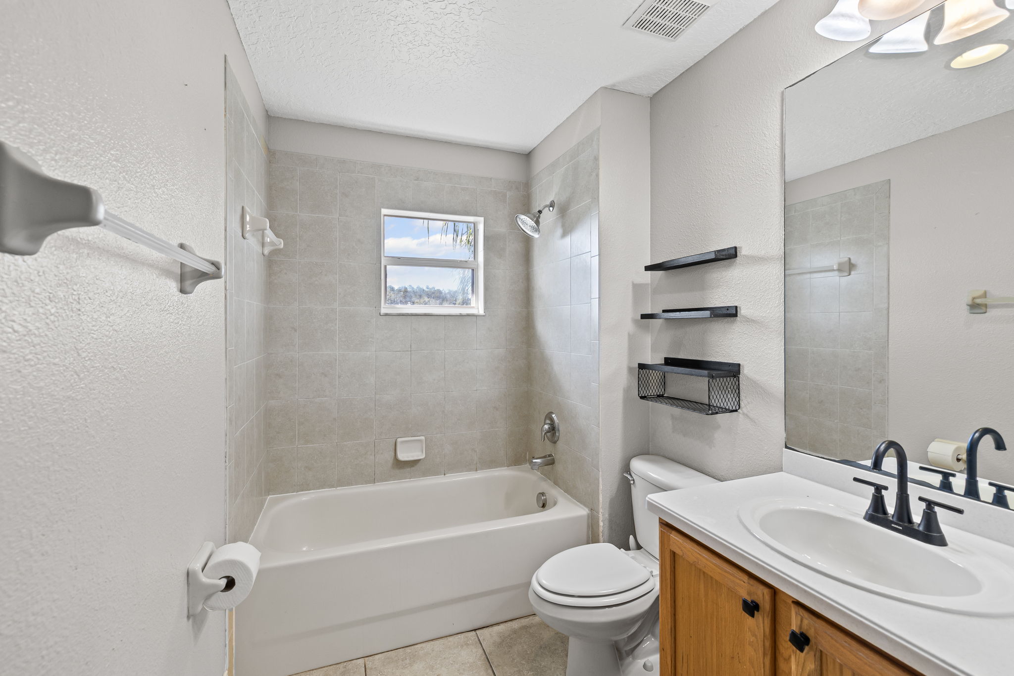 Land O Lakes, Florida, 34638, United States, 4 Bedrooms Bedrooms, ,4 BathroomsBathrooms,Residential,For Sale,1973686