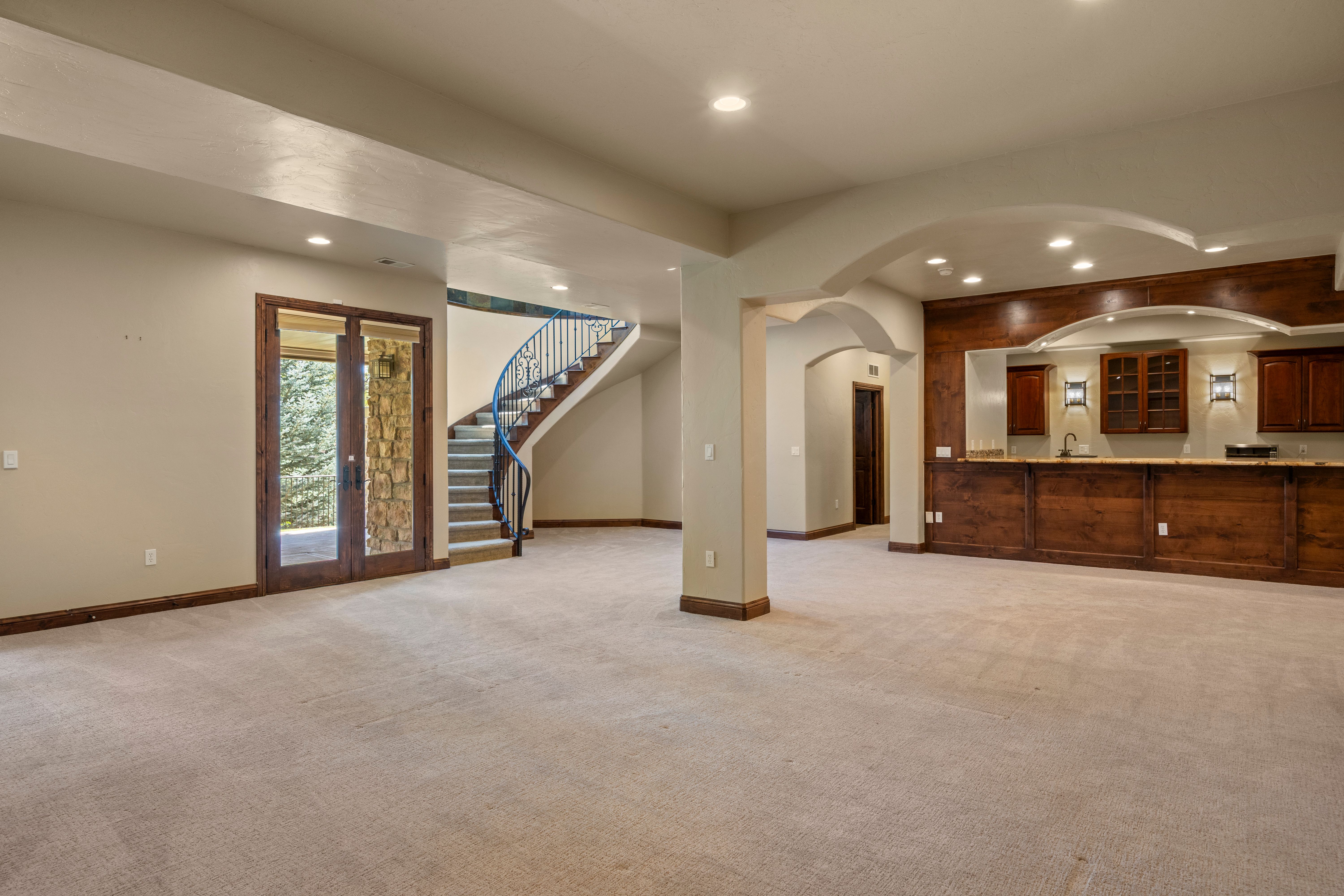  Spectacular custom ranch with a walk-out finished basement - 物件實景