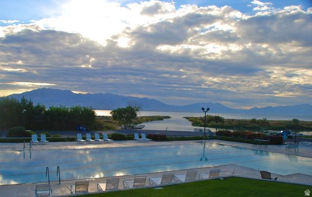 Saratoga Springs, Utah, 84045, United States, 6 Bedrooms Bedrooms, ,4 BathroomsBathrooms,Residential,For Sale,2043182