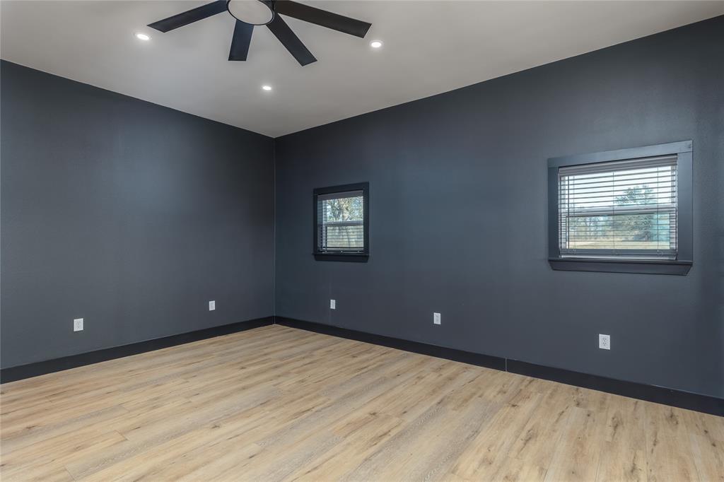 Mineral Wells, Texas, 76067, United States, 3 Bedrooms Bedrooms, ,2 BathroomsBathrooms,Residential,For Sale,2012284