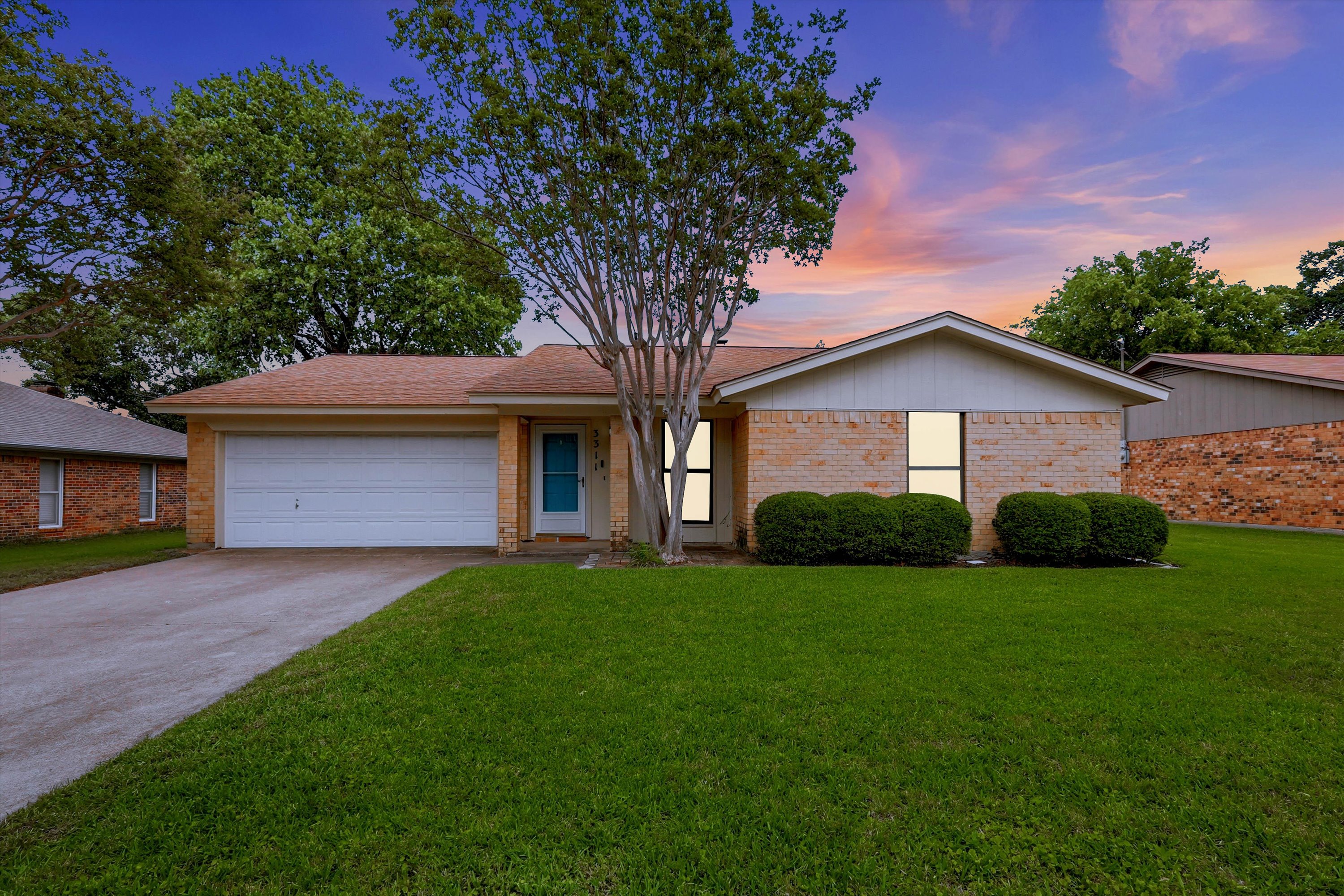  A charming ranch-style home is waiting its next story - 物件實景