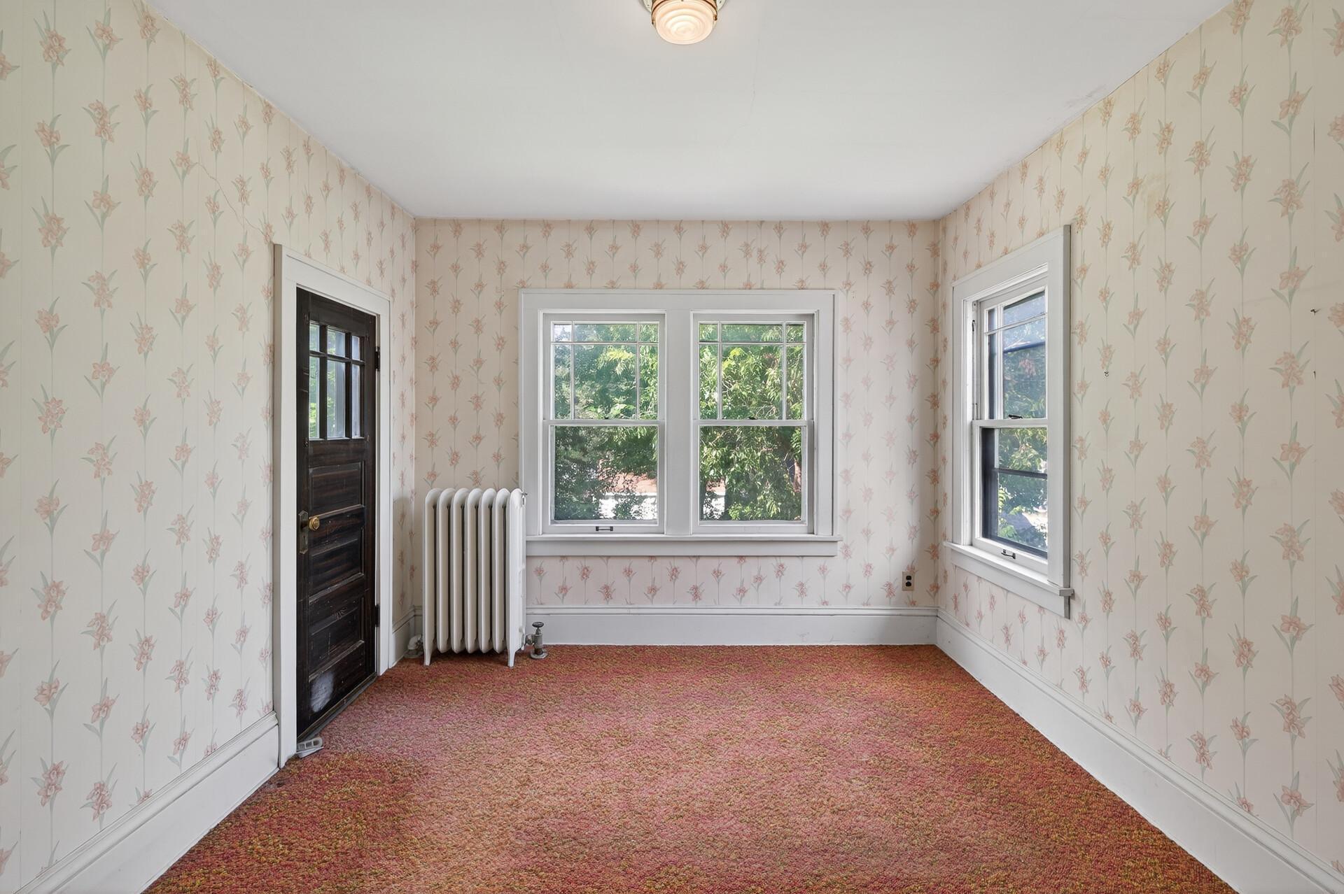 Minneapolis, Minnesota, 55409, United States, 4 Bedrooms Bedrooms, ,2 BathroomsBathrooms,Residential,For Sale,1959078