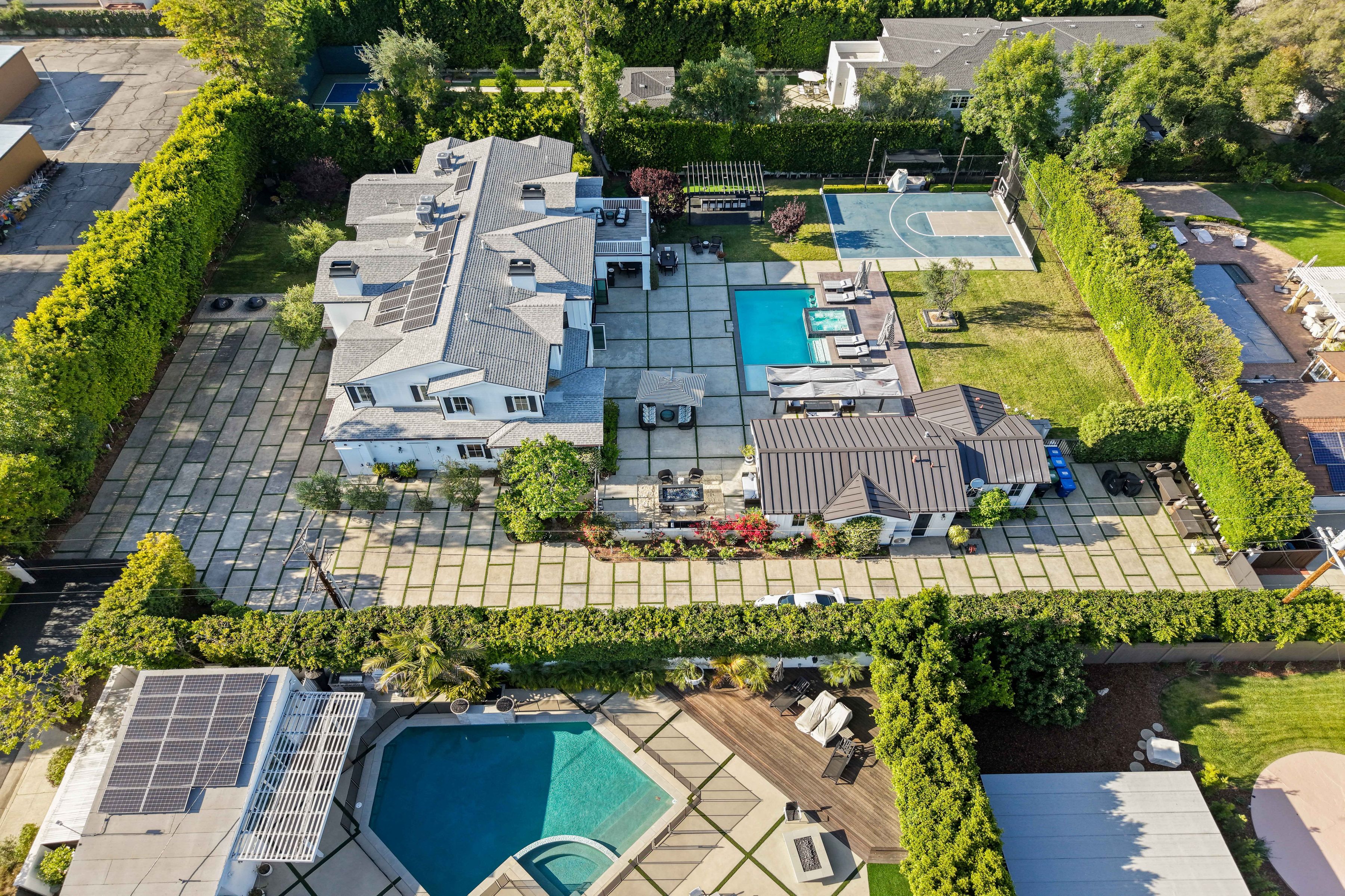  5342 Shoshone Avenue - 物件實景